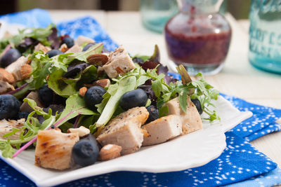 Grilled Chicken and Blueberry Salad - Grilled Chicken and Blueberry Salad
